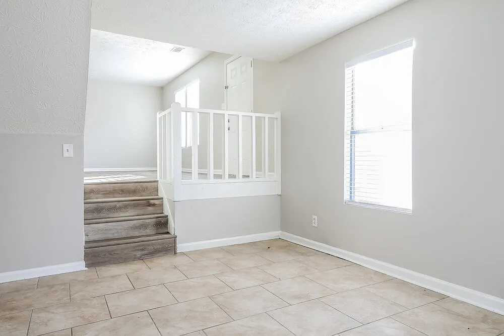 3 bed, 2.0 bath, 1654 sqft, $1,720 — Photo 4