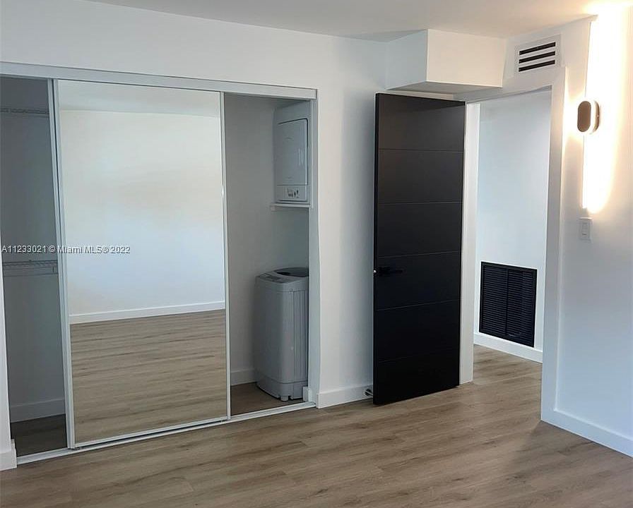 1st image of 633 NE 2nd Ave APT 1