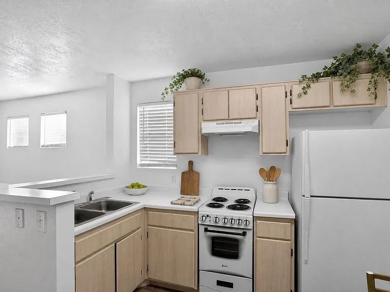 Harmony Garden Apartments — Photo 24
