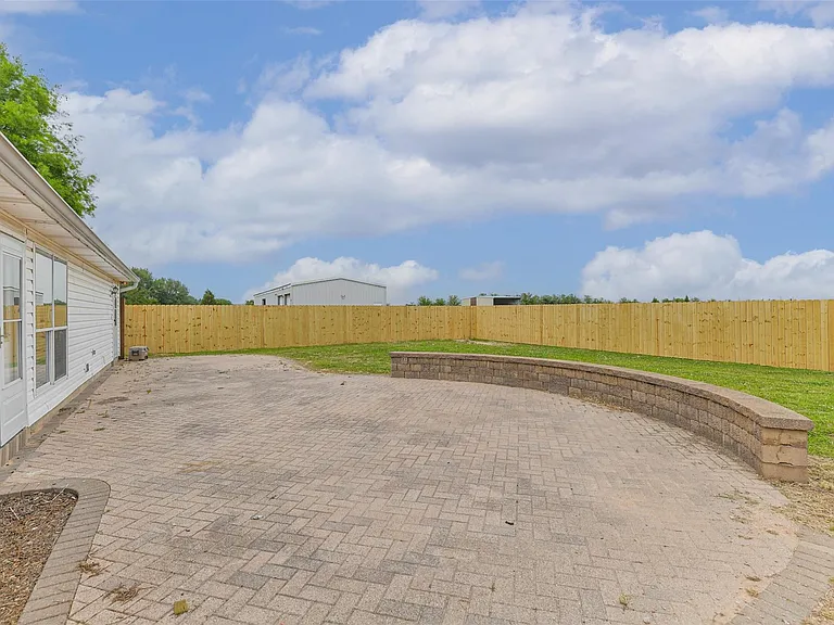 15320 Mound Rd — Photo 40