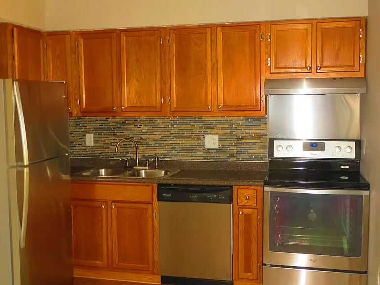 366 E Mithoff St — Photo 11