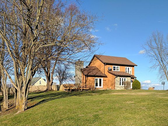3rd image of 201 N Valleyview Dr