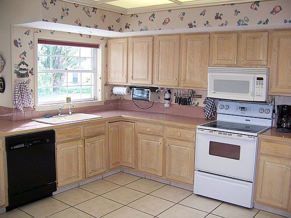 Spacious Kitchen