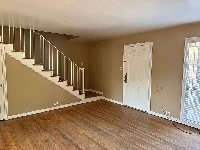 1801 Rose St — Photo 3