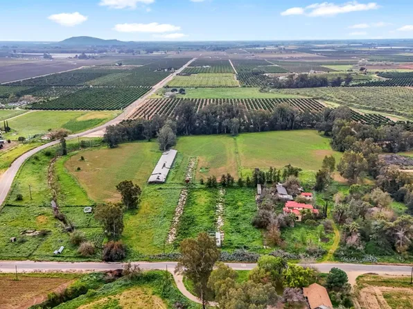 22337 E Muscat Ave, Reedley, CA 93654