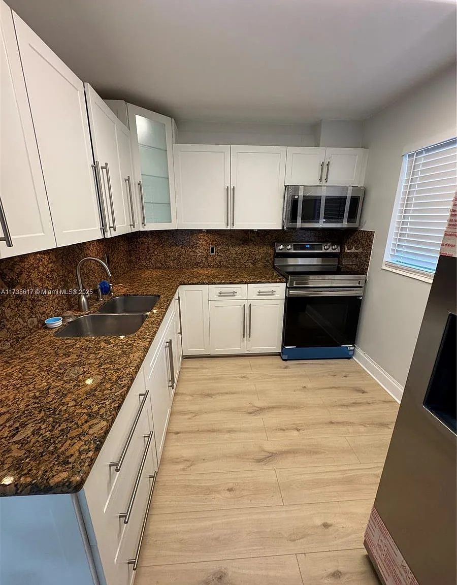 2 bed, 2.0 bath, $2,400 — Photo 1