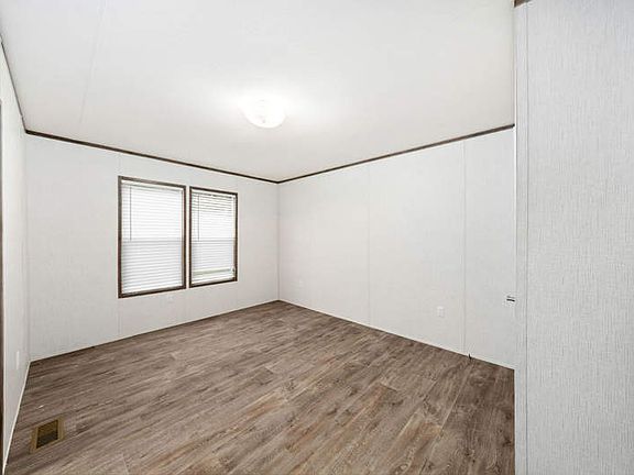 5th image of 114 Lillian St #Ll114