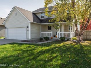 12340 Tanglewood Dr, Urbandale, IA 50323