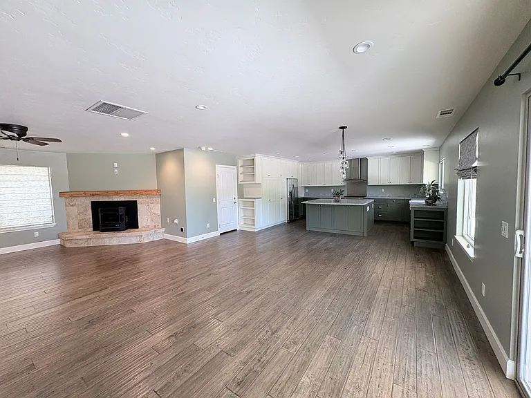 316 Altair Cir — Photo 6