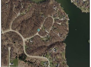 113 Lakeside Pl, Dahinda, IL 61428