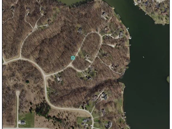 113 Lakeside Pl, Dahinda, IL 61428