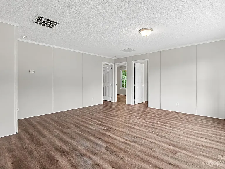 2479 10th Ave SW — Photo 15