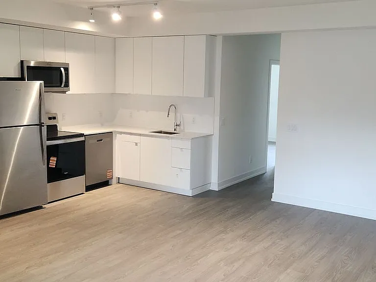 16 Melbourne Ave N #106B — Photo 15