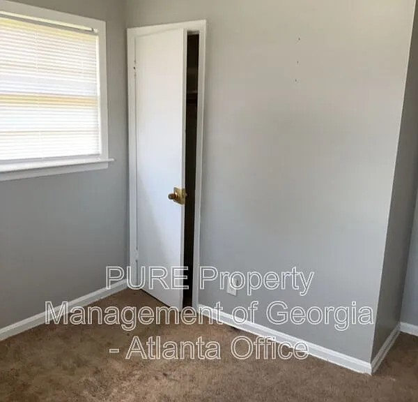 314 Sterling St — Photo 19