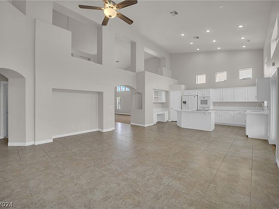 4th image of 7446 Oatman Ln