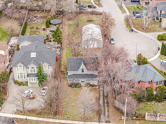 5th image of 2131 Cawthra Rd