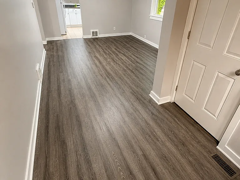 206 S Lake St — Photo 4