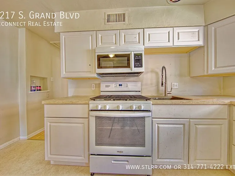5217 S Grand Blvd — Photo 7