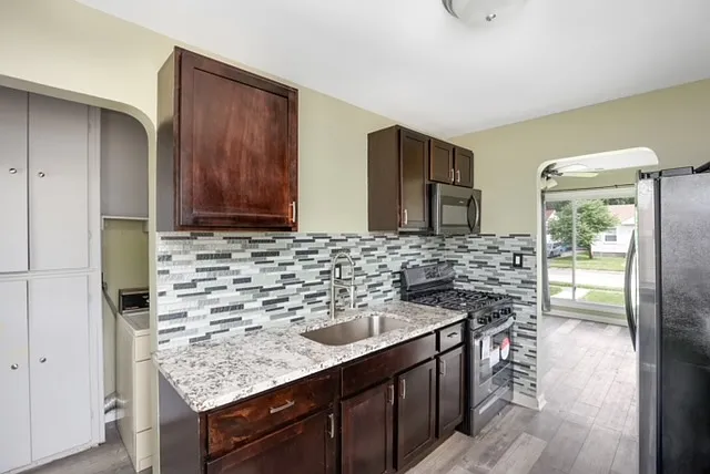 13164 Sidonie Ave — Photo 3