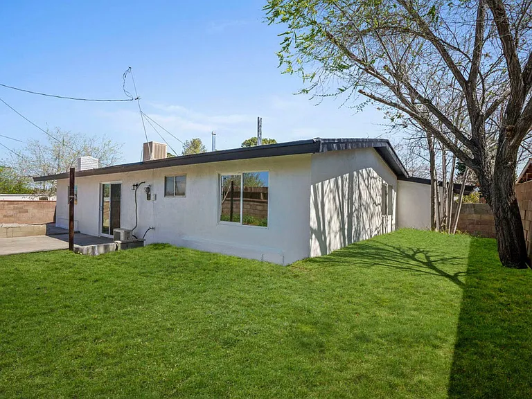 44715 Gingham Ave — Photo 20