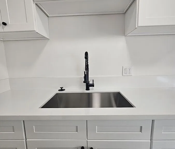 825 Walnut St — Photo 4