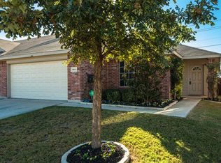 10413 Rising Knoll Ln, Fort Worth, TX 76131