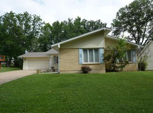 26 Marche Dr, Lake Saint Louis, MO 63367