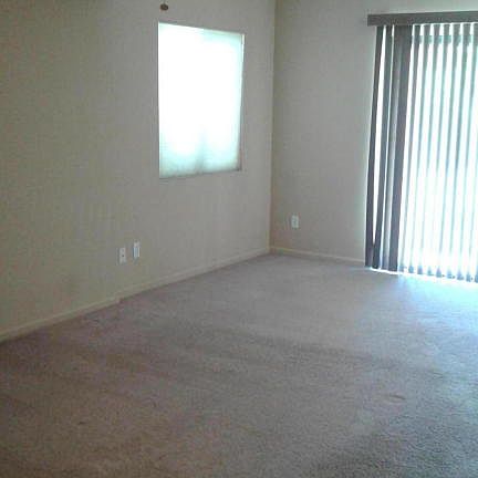 5th image of 3029 W Nutmeg Dr