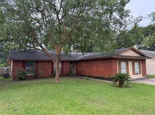 465 Ridgewood Dr, Mandeville, LA 70471