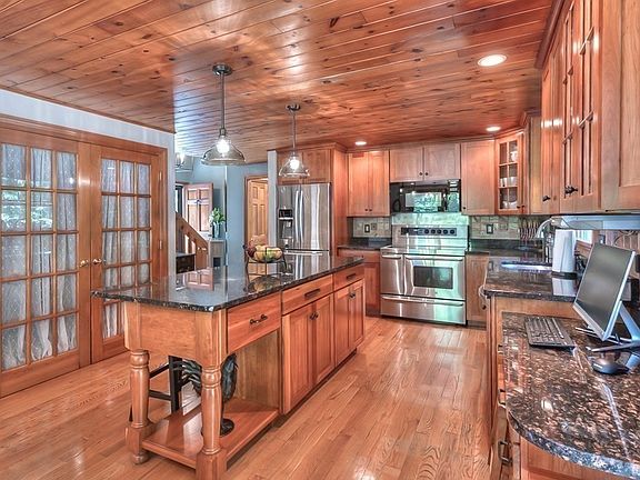 4th image of 71 Chandler Mill Dr