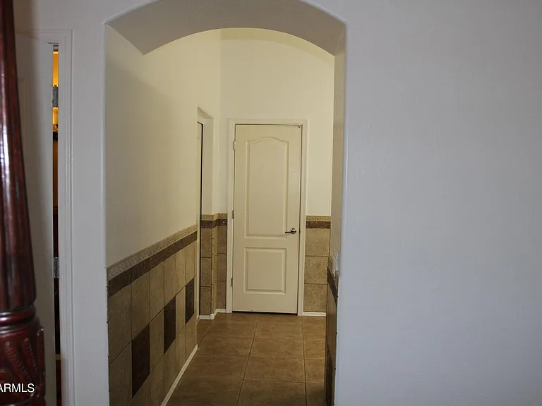 1483 E Douglas St — Photo 3