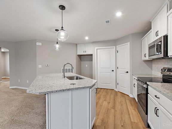 4th image of 5883 Parkview Ln #90204
