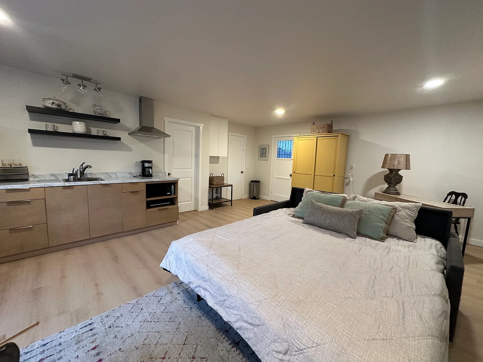 Studio, 380 sqft, $2,750 — Photo 4