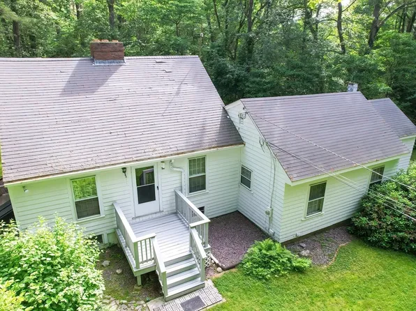 52 Fruit St, Norfolk, MA 02056