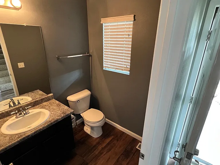 6008 S 190th Ter — Photo 5