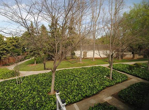 5th image of 172 Oak Brook Cir