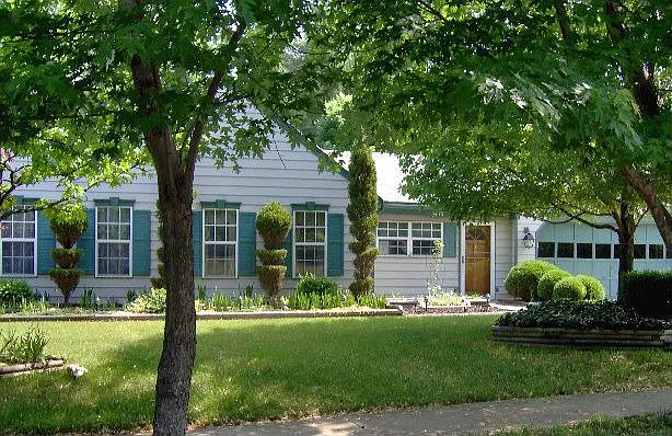 3475 Pine Cone Cir photo 1