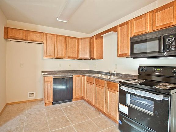 3rd image of 421 E Marietta Ct