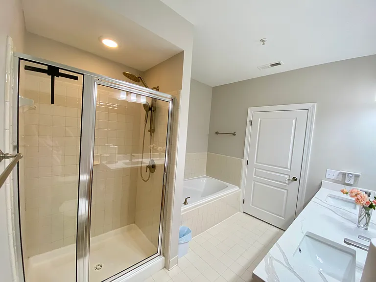 833 Providence Glen Dr — Photo 17