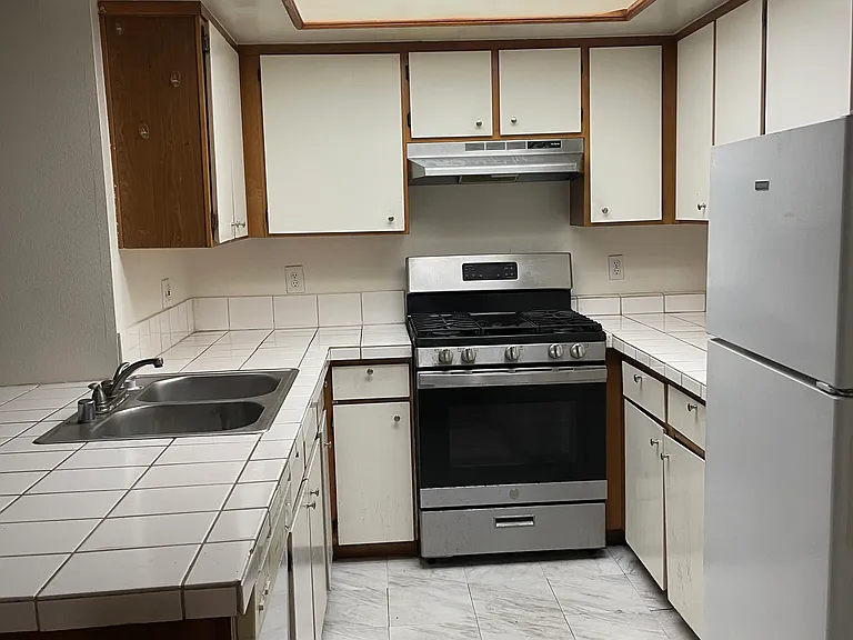 6415 Garvanza Ave — Photo 8