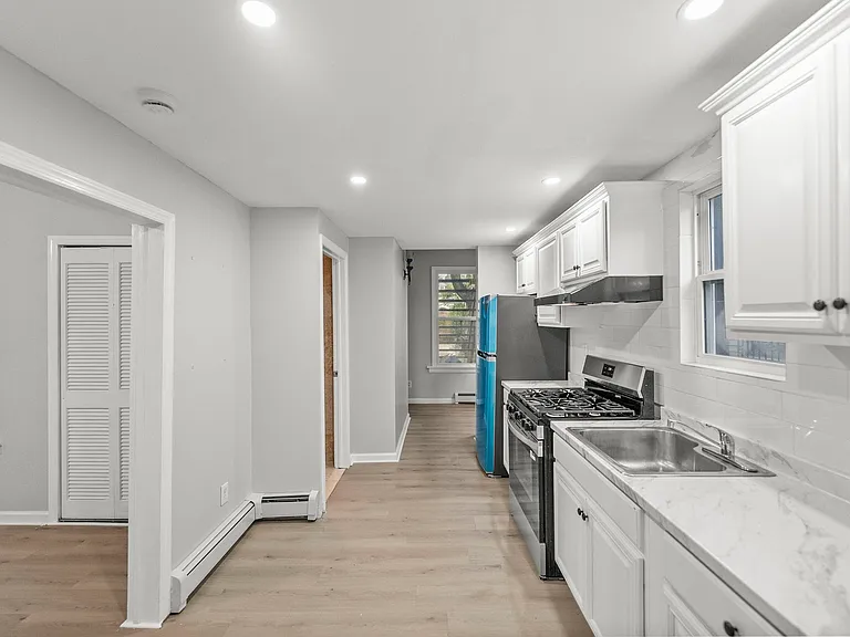 318 N 7th St #1 — Photo 12