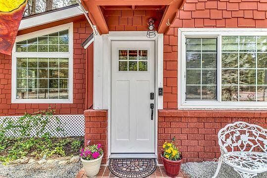 3rd image of 25835 Oakwood St