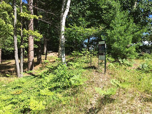 4th image of 6233 Glen Lake Road