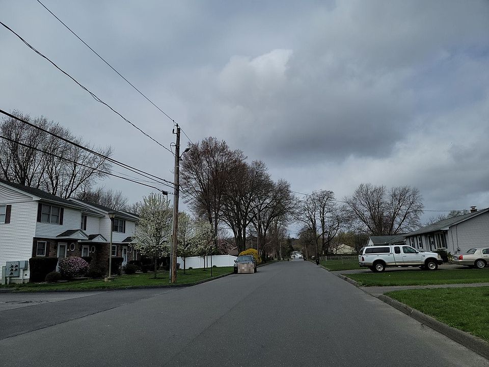 86 Empire St, Chicopee, MA 01013 Zillow