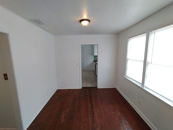 5th image of 5562 Lyle Ln