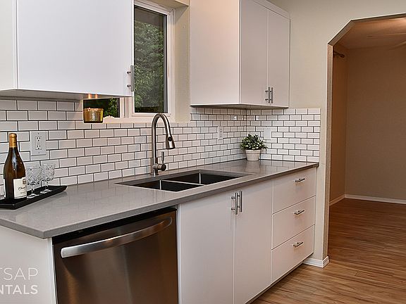 2nd image of 19339 Harris Ave NE