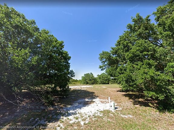 3rd image of 1329 Blue Heron Dr