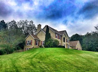 3235 Holsen Ct, Brookfield, WI 53005