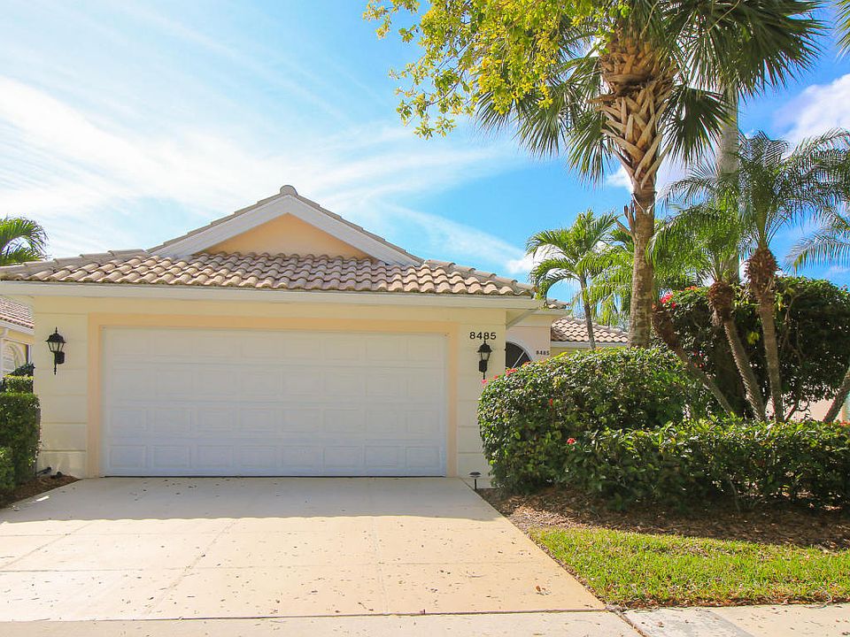1st image of 8485 SE Palm Hammock Ln