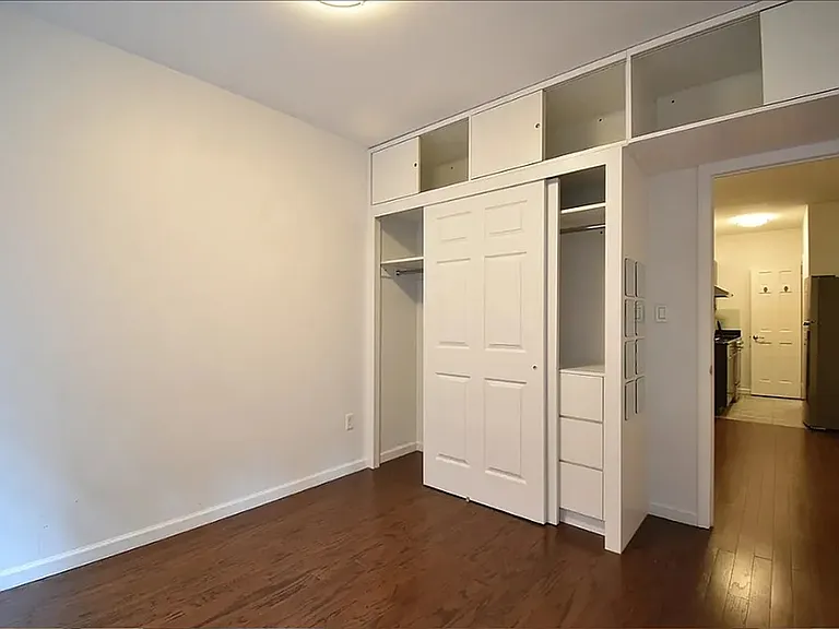 56 Elizabeth St #15 — Photo 3